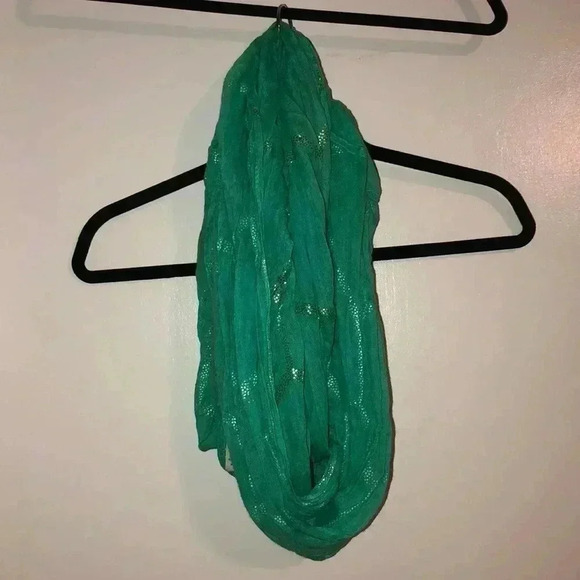🛍 3 for $20 Women’s Infinity Scarf - Picture 1 of 3